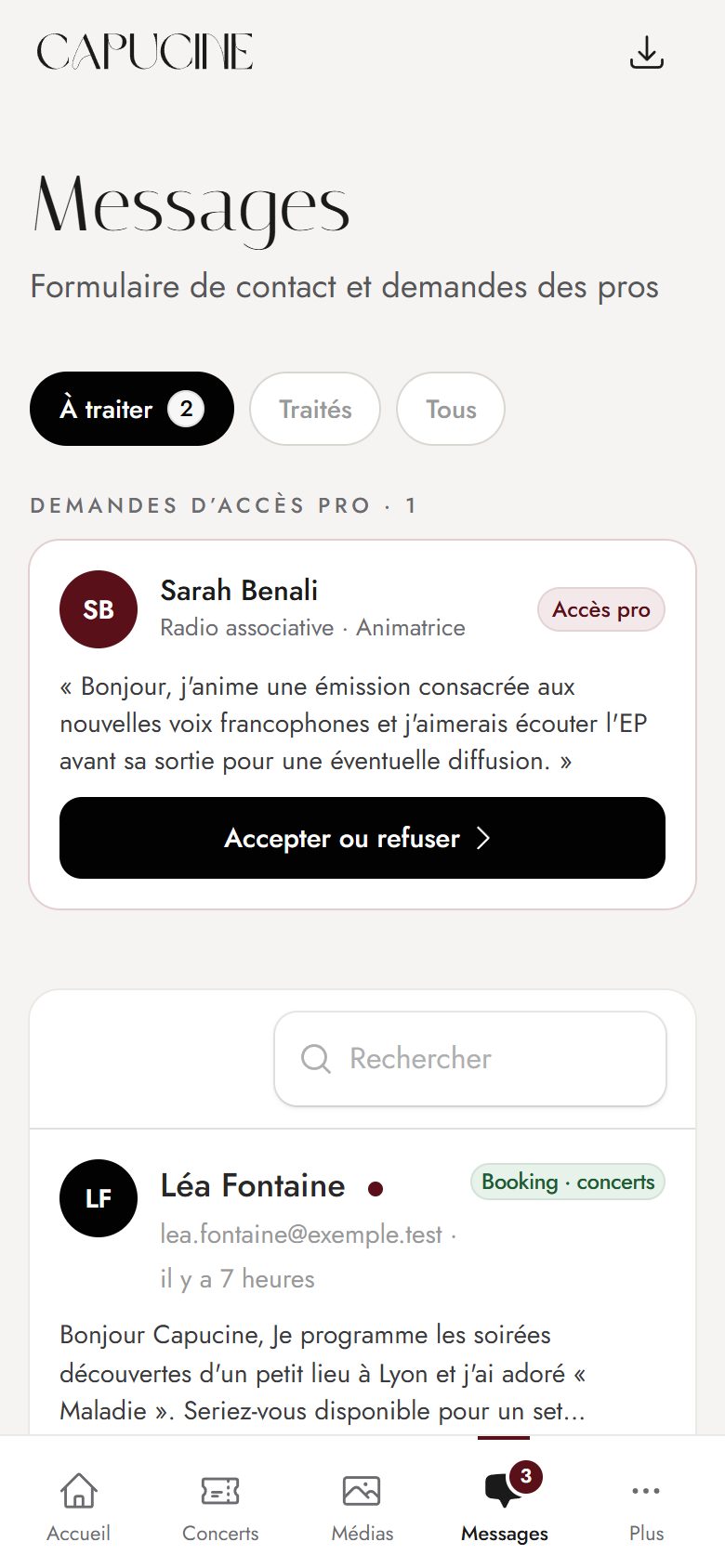 Application de gestion de Capucine sur téléphone : Les messages et les demandes des pros, à traiter depuis le téléphone
